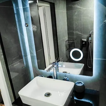 Blue Eclipse 1 Apartment *